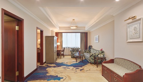 Deluxe Suite