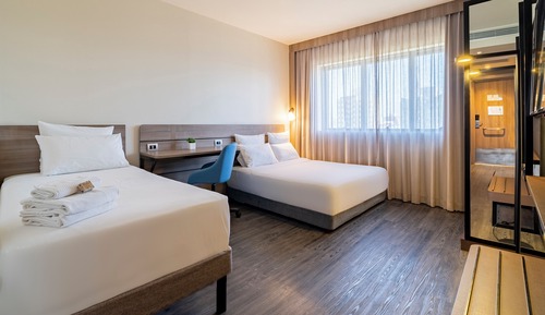 Room, Multiple Beds (Accessible)