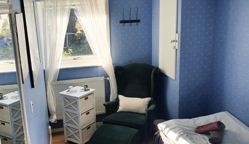 Single Room, Private Bathroom