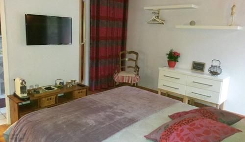 Double Room, 1 Queen Bed