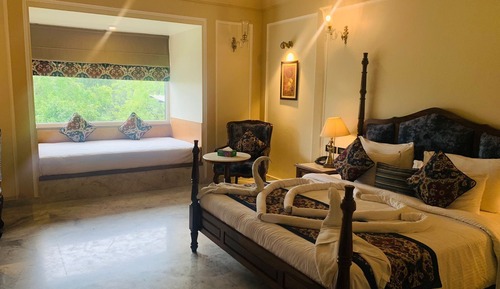 Jharokha Haveli Suite
