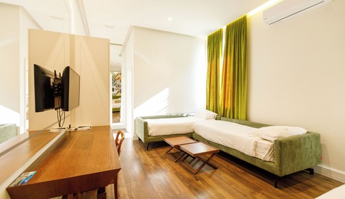 Superior Quadruple Room, Non Smoking, Hill View
