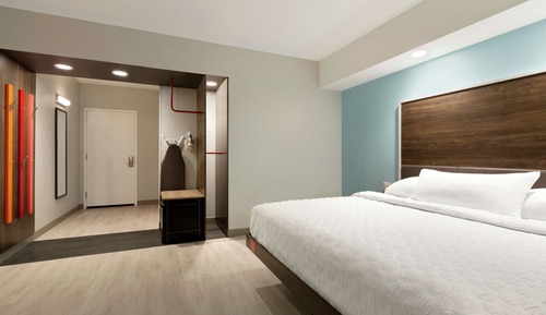 Room, 1 King Bed, Accessible, Bathtub