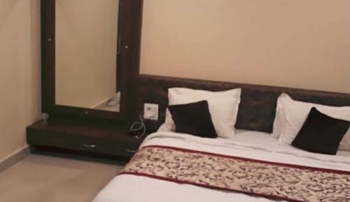 Executive Room, City View