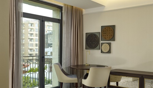 Suite, 1 King Bed