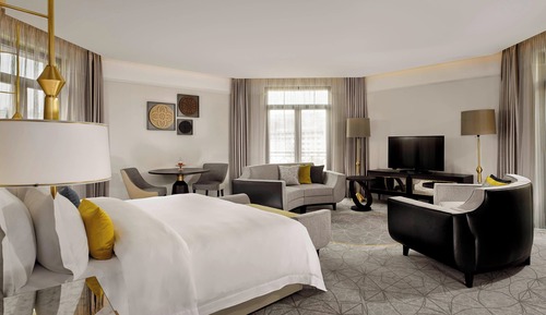 Suite, 1 King Bed