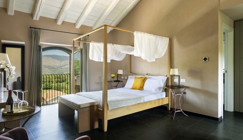 Executive Studio Suite