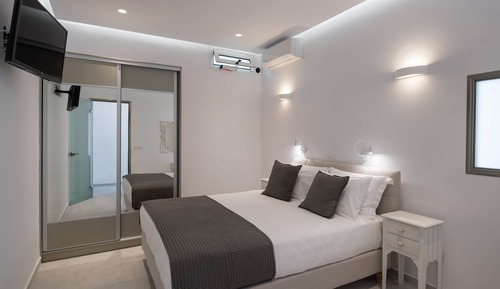 Suite, 2 Bedrooms, Partial Sea View
