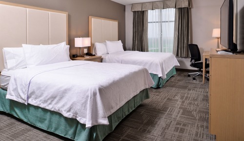 Suite, 2 Queen Beds, Accessible, Bathtub