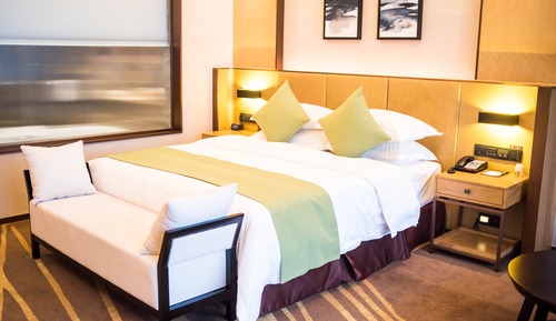 Business Room, 1 King Bed, Smoking