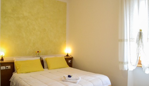 Basic Double Room, 1 Double Bed