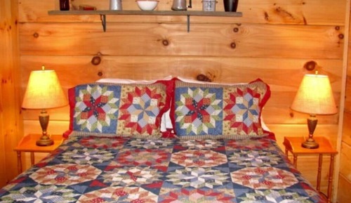 Deluxe Cabin, Private Bathroom (River's Edge)
