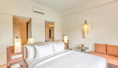 Deluxe Double Room, Balcony, Pool View