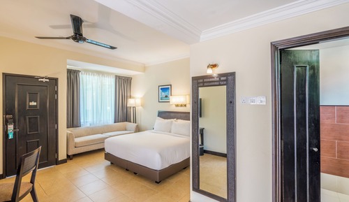 Premier Double Room, Balcony, Garden View
