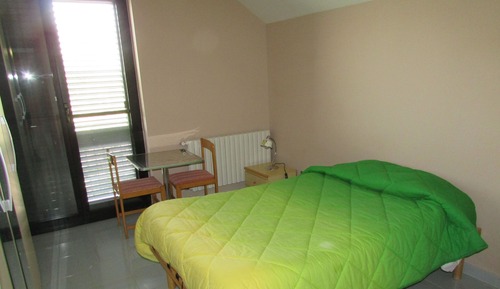 Single Room, Private Bathroom