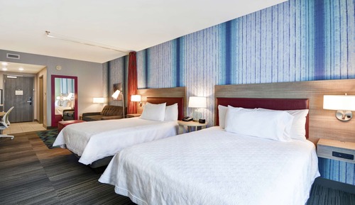Studio, 2 Queen Beds, Accessible, Bathtub