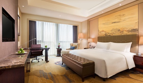 Deluxe King Room