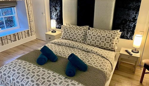 Standard Double Room, 1 King Bed, Hill View