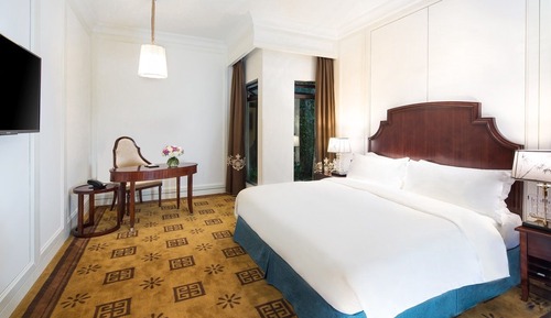 Luxury Room, 1 Queen Bed