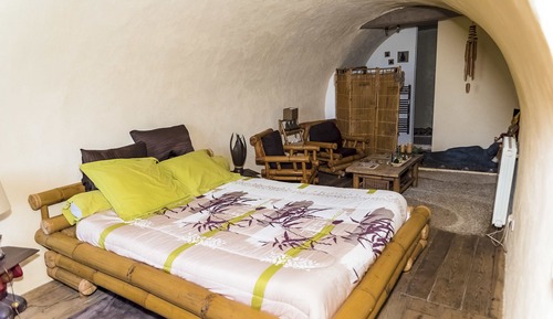 Double Room (Lotus)