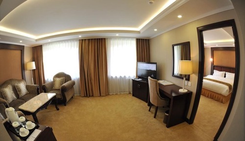 Superior Suite, City View