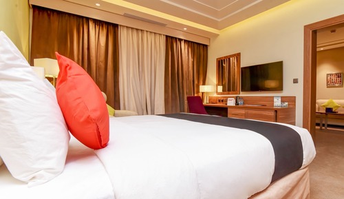 Junior Suite (King)