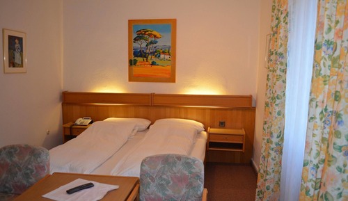 City Triple Room, 2 Bedrooms