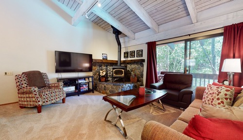 Condo, 2 Bedrooms