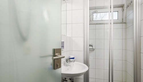 Triple Room (Basement)