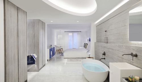 Room (Riviera Retreat)