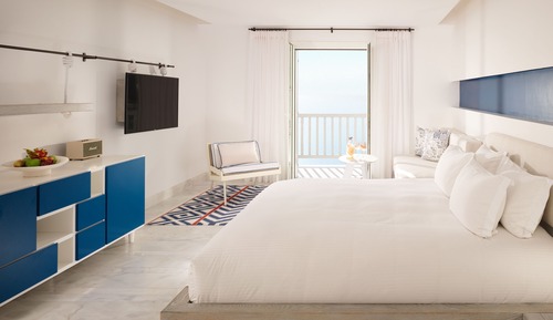 Room (Panoramic Retreat)
