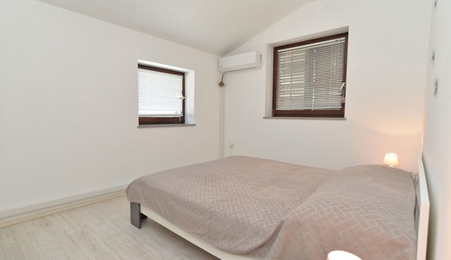 Apartment, 1 Bedroom (242/1613)