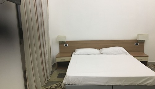 Studio, Kitchenette