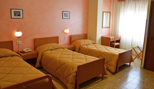 Classic Triple Room