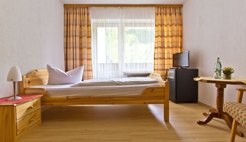 Classic Single Room, Balcony, Garden View