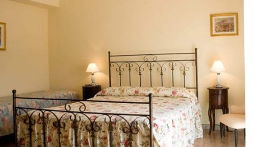 Triple Room, Non Smoking, Private Bathroom (Primula)