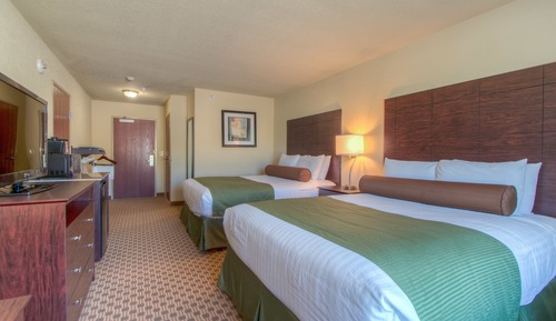 Room, Two Queen Beds, Accessible Benched Tub, Non Smoking