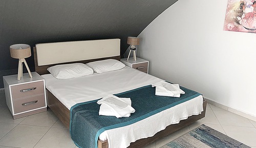 Romantic Penthouse, 2 Bedrooms, Terrace