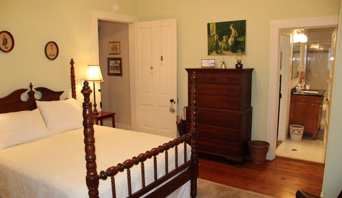 Room, Private Bathroom (The Green Stateroom)