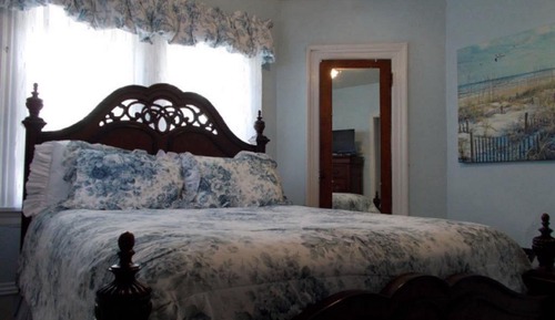 Double Room, Ensuite (Queen Mum's Suite 1)