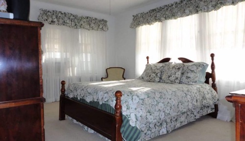 Double Room, Private Bathroom (Queen Mum's Suite 2)