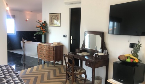 Deluxe Suite (Oranga)