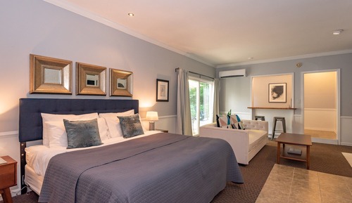 Romantic Suite, Private Bathroom (2)