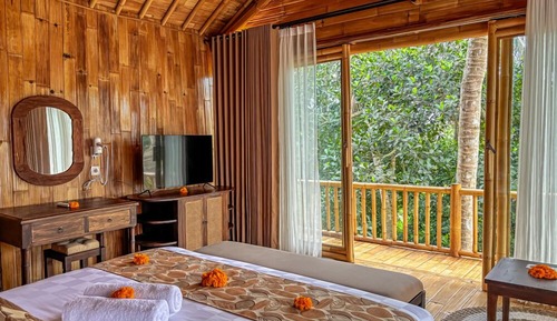 One Bedroom Bamboo Villa Garden View