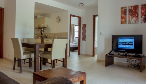 Apartment, 2 Bedrooms, Pool View