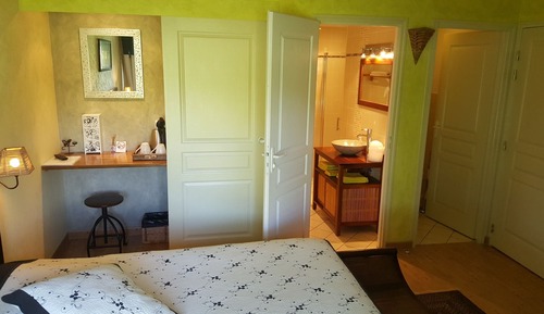 Double Room (L'Exotique)