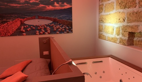 Romantic Apartment, 1 Queen Bed, Non Smoking, City View