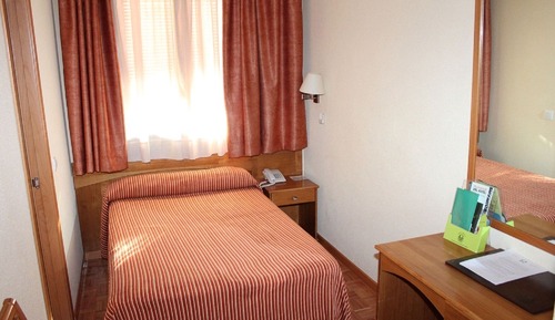 Standard Single Room