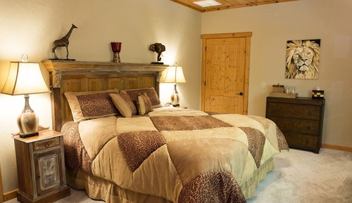 Deluxe Room, 1 King Bed, Jetted Tub, Garden View