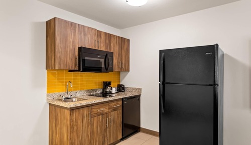 Suite, 1 King Bed with Sofa bed, Accessible, Non Smoking (Kitchen, Roll-In Shower)